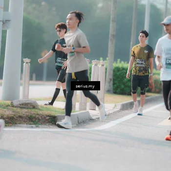 Runner Photo 6412032