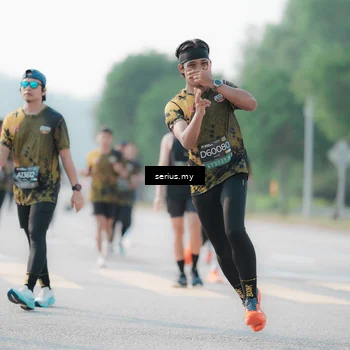 Runner Photo 6412042