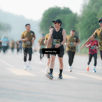 Runner Photo 6412056