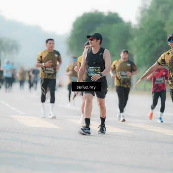 Runner Photo 6412064