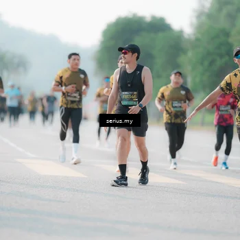 Runner Photo 6412066