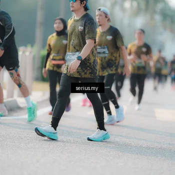 Runner Photo 6412073