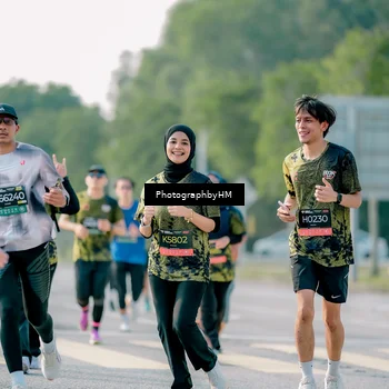 Runner Photo 6412080