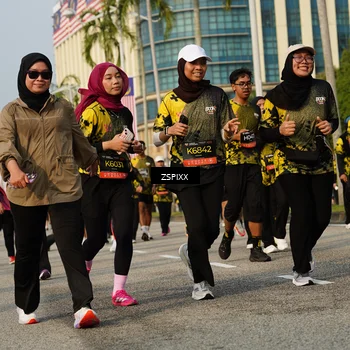 Runner Photo 6412085