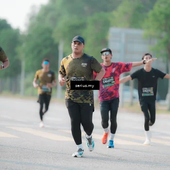 Runner Photo 6412098