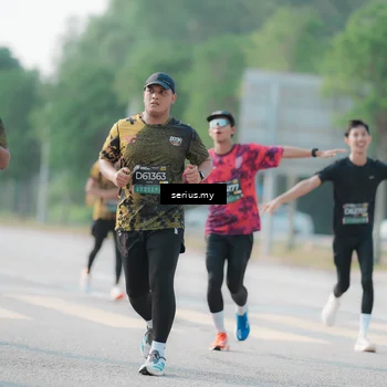 Runner Photo 6412101