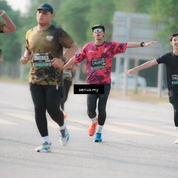 Runner Photo 6412105