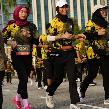 Runner Photo 6412107