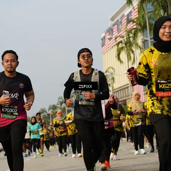 Runner Photo 6412108