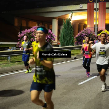 Runner Photo 6412111
