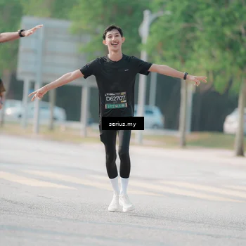 Runner Photo 6412123