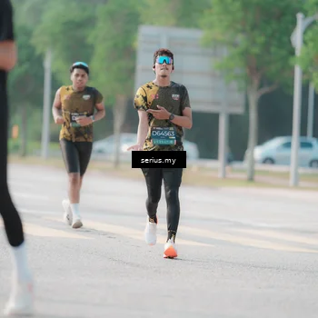 Runner Photo 6412129