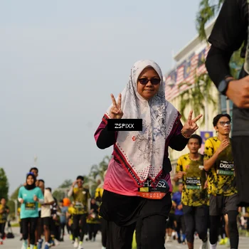 Runner Photo 6412130