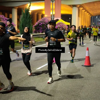 Runner Photo 6412132