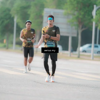 Runner Photo 6412137