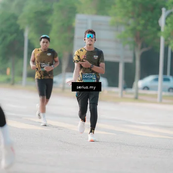 Runner Photo 6412141