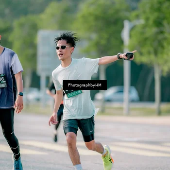 Runner Photo 6412149