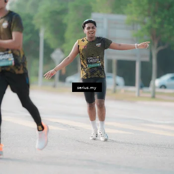 Runner Photo 6412158