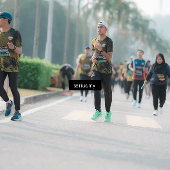 Runner Photo 6412163