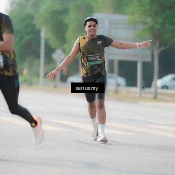 Runner Photo 6412164