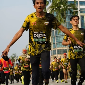 Runner Photo 6412181