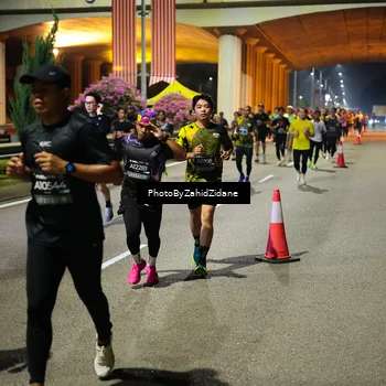 Runner Photo 6412190