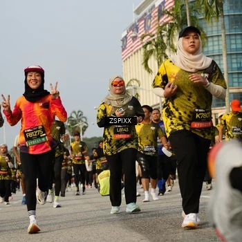 Runner Photo 6412203