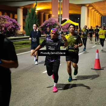 Runner Photo 6412208