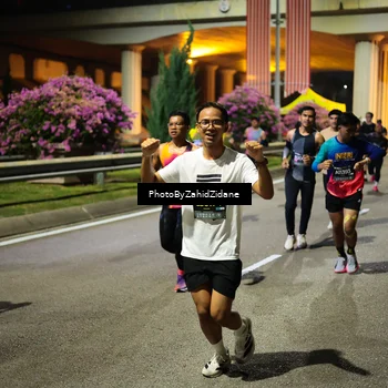 Runner Photo 6412210