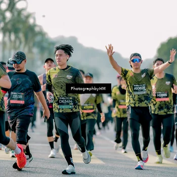 Runner Photo 6412219