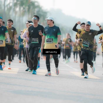 Runner Photo 6412223