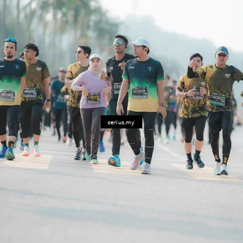 Runner Photo 6412224