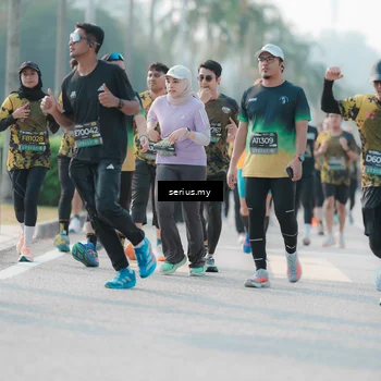 Runner Photo 6412235