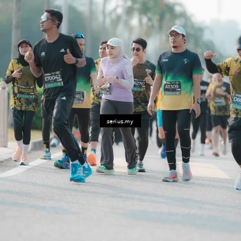 Runner Photo 6412237