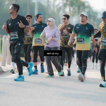 Runner Photo 6412243