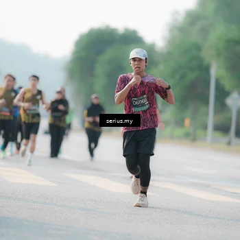 Runner Photo 6412255