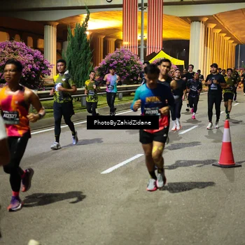 Runner Photo 6412258