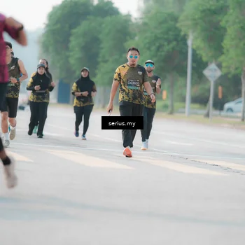 Runner Photo 6412267