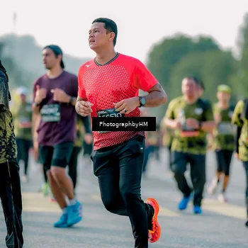 Runner Photo 6412277