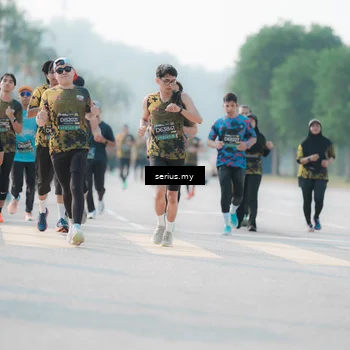 Runner Photo 6412282