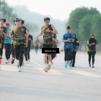 Runner Photo 6412290