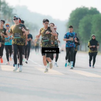 Runner Photo 6412291