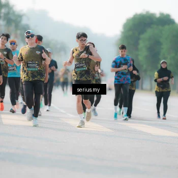 Runner Photo 6412298
