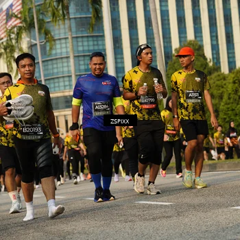 Runner Photo 6412301