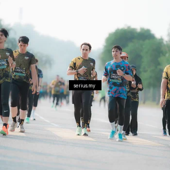 Runner Photo 6412318