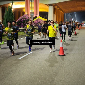Runner Photo 6412323