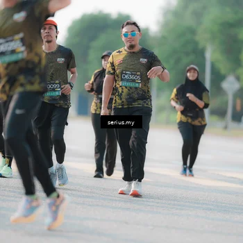 Runner Photo 6412340