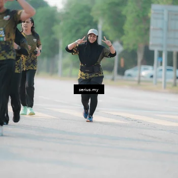 Runner Photo 6412363