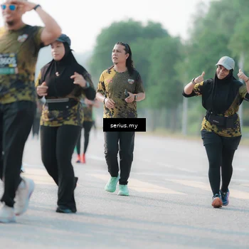 Runner Photo 6412376