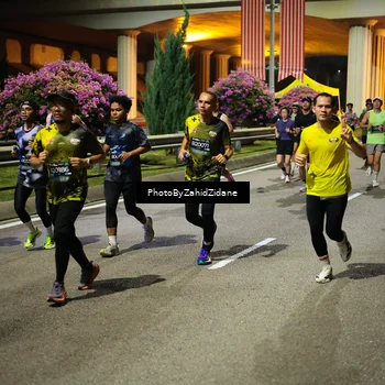 Runner Photo 6412382